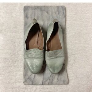Bueno Katy Flats Mint Green Leather Size 7.5